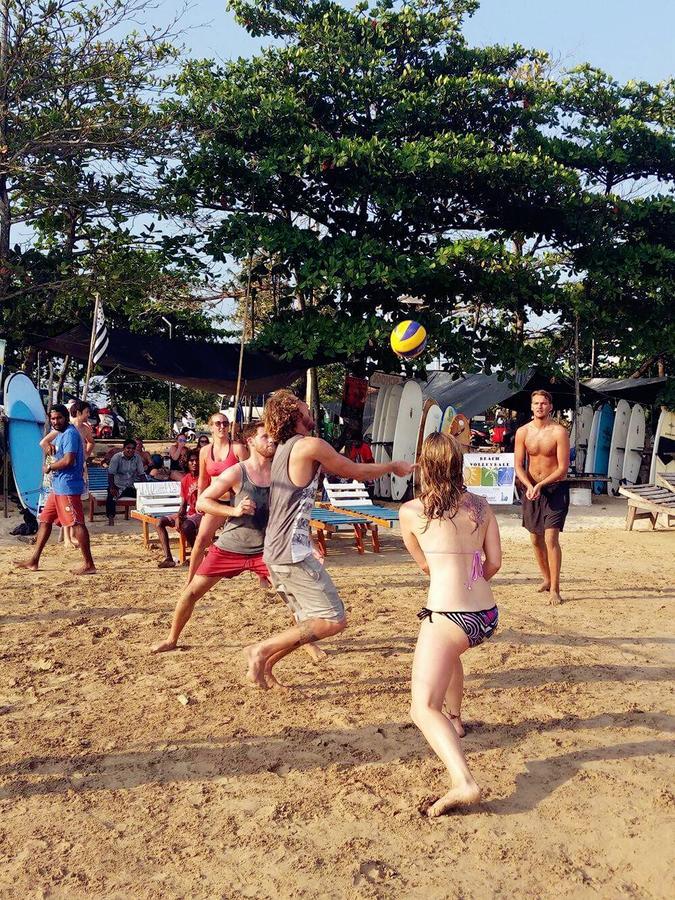 Beach Break Surf Hostel เวลิกามา ภายนอก รูปภาพ