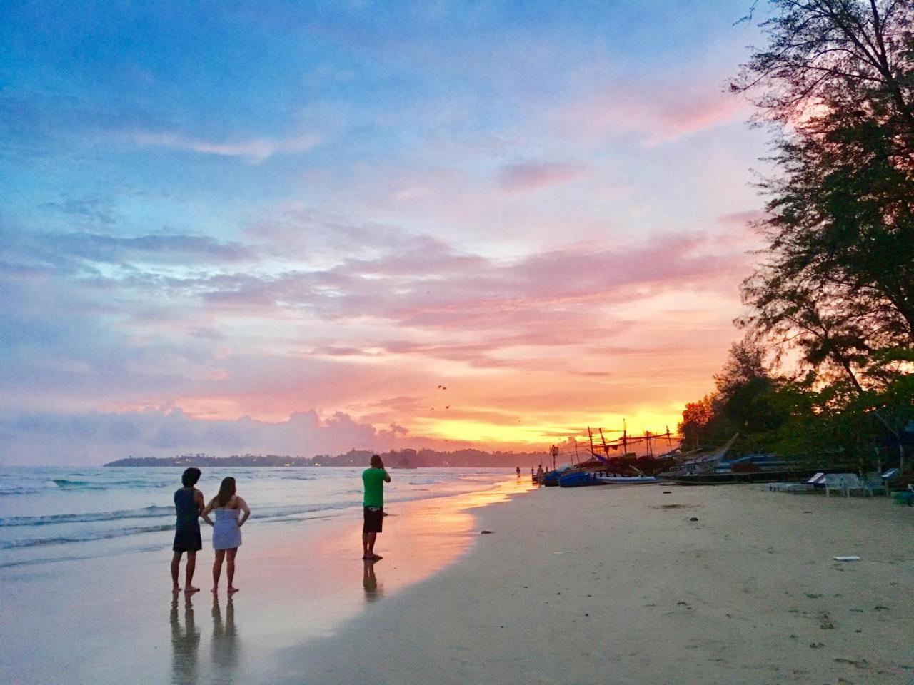 Beach Break Surf Hostel เวลิกามา ภายนอก รูปภาพ