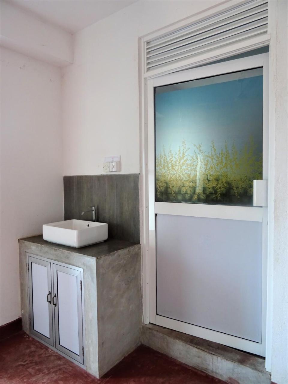Beach Break Surf Hostel เวลิกามา ภายนอก รูปภาพ