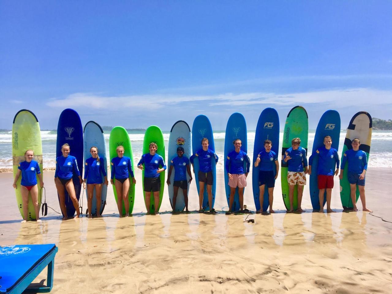 Beach Break Surf Hostel เวลิกามา ภายนอก รูปภาพ