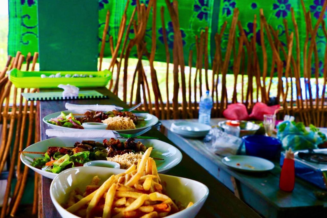 Beach Break Surf Hostel เวลิกามา ภายนอก รูปภาพ